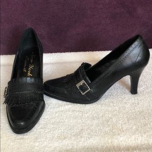 Very Nice Buckle Look Shoe